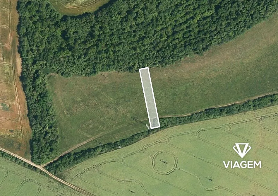Prodej podílu 3/5 pole 469 m²